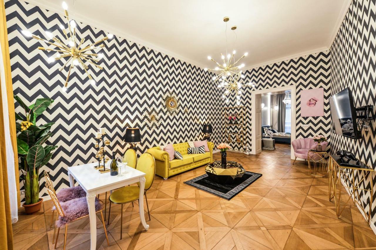 Dali Wenceslas Square Apartment Прага Екстер'єр фото