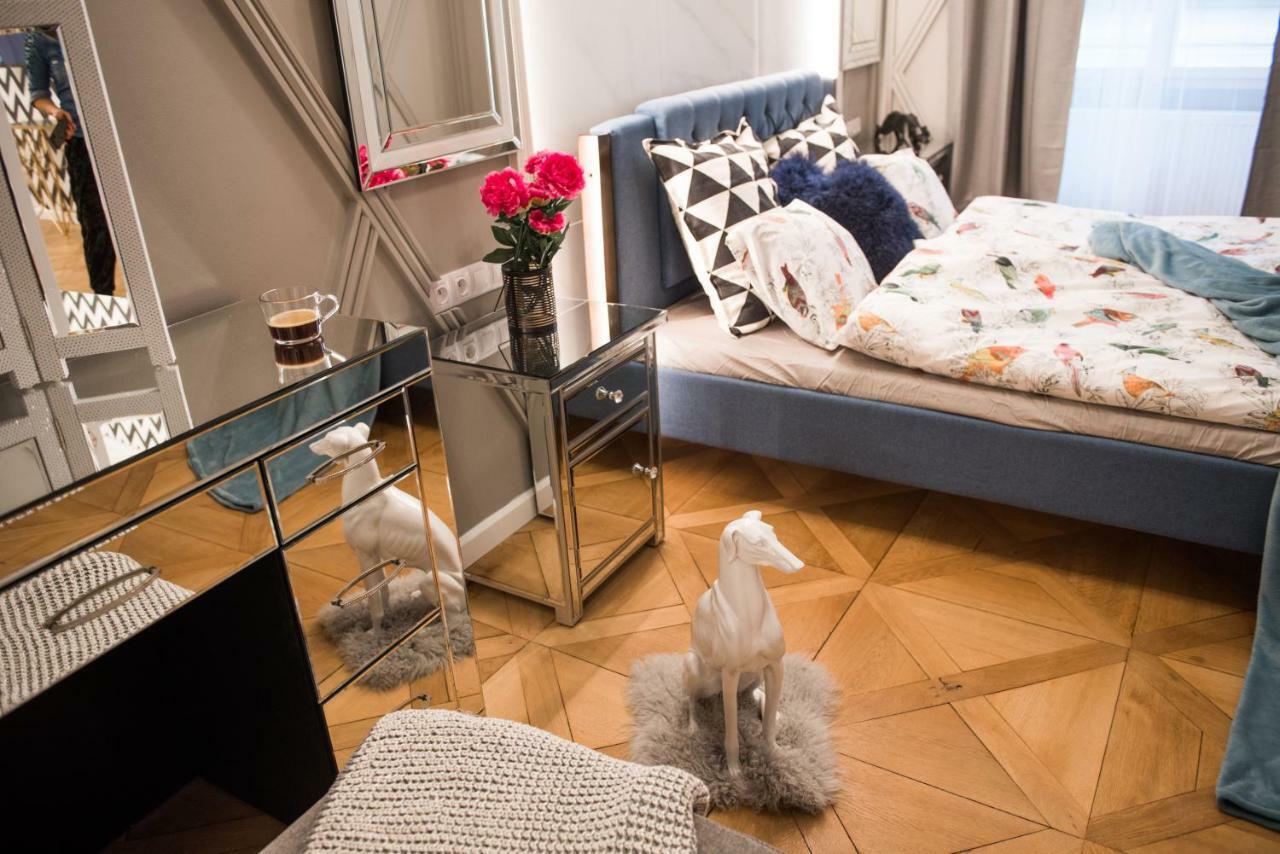 Dali Wenceslas Square Apartment Прага Екстер'єр фото