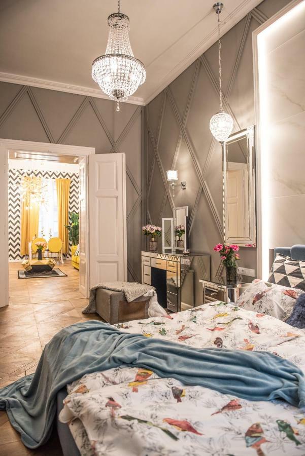 Dali Wenceslas Square Apartment Прага Екстер'єр фото