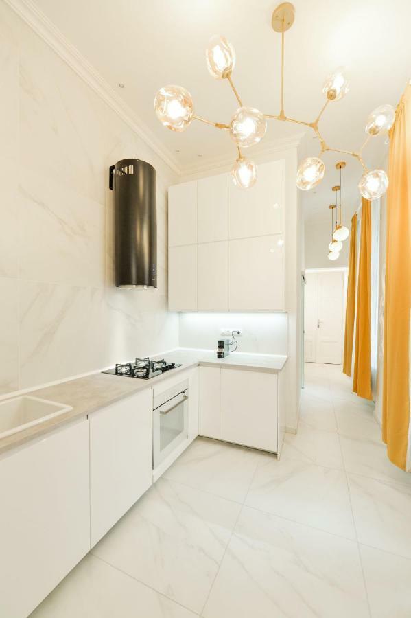 Dali Wenceslas Square Apartment Прага Екстер'єр фото