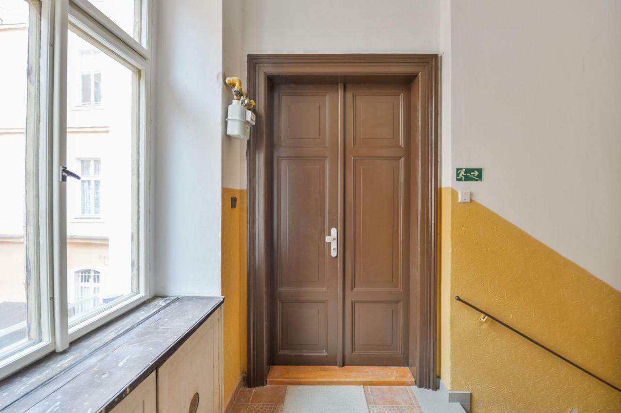 Dali Wenceslas Square Apartment Прага Екстер'єр фото