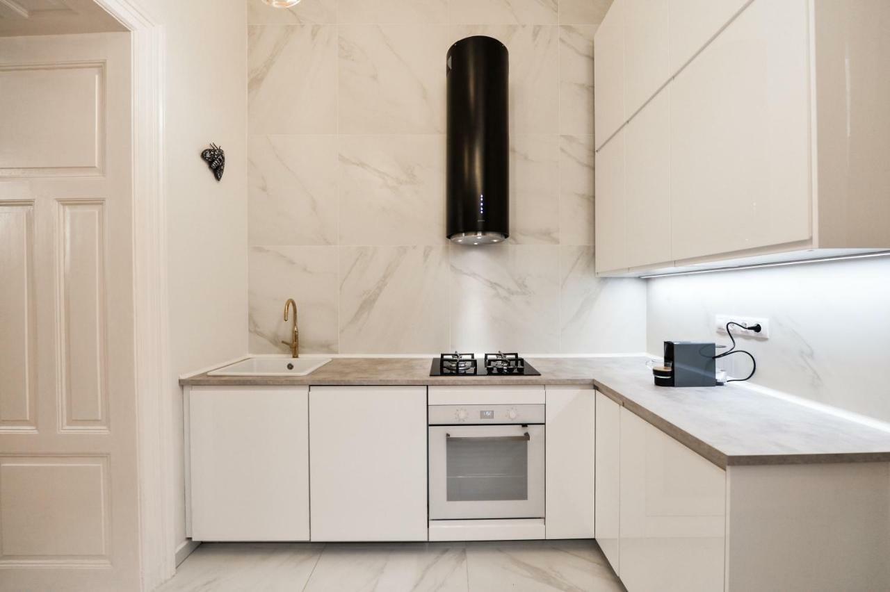 Dali Wenceslas Square Apartment Прага Екстер'єр фото