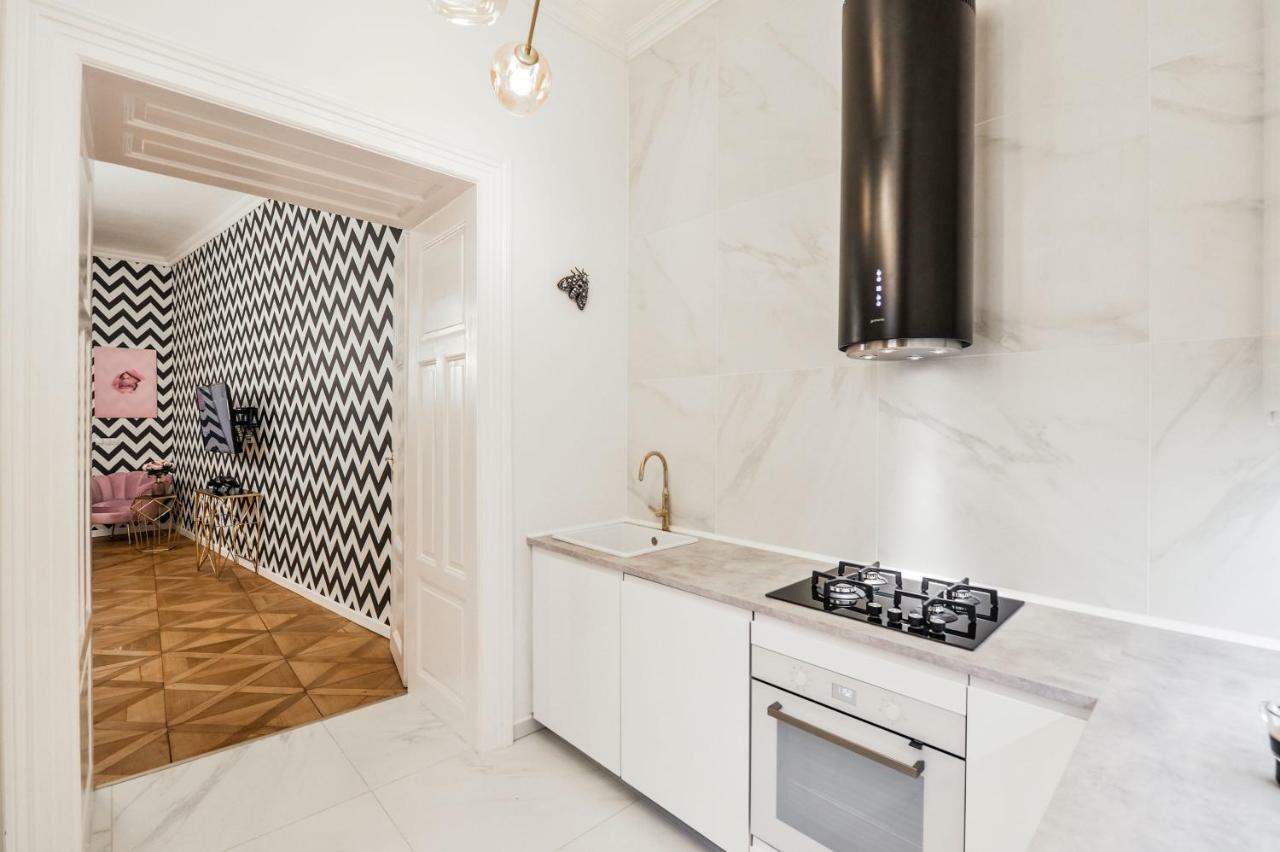 Dali Wenceslas Square Apartment Прага Екстер'єр фото
