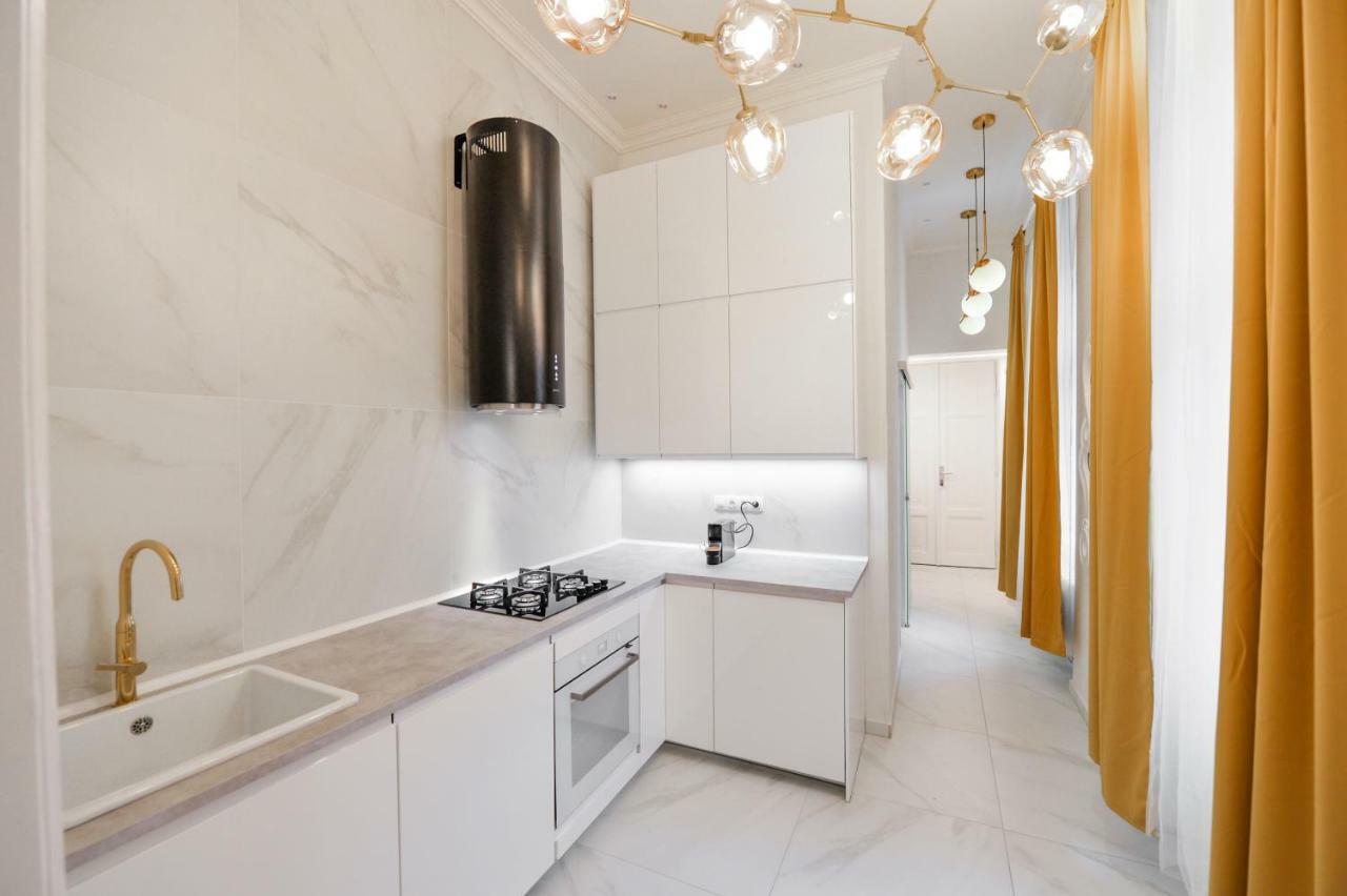 Dali Wenceslas Square Apartment Прага Екстер'єр фото