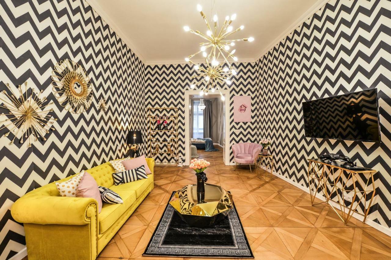 Dali Wenceslas Square Apartment Прага Екстер'єр фото